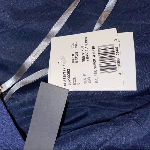 NWT White by Vera Wang Halter Gown With Slit Women Dress Size 0 - Picture 11 of 12